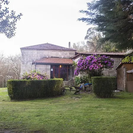 Pazo Larache * 산타크리스티나데코브레스