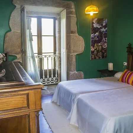 Pazo Larache 산타크리스티나데코브레스