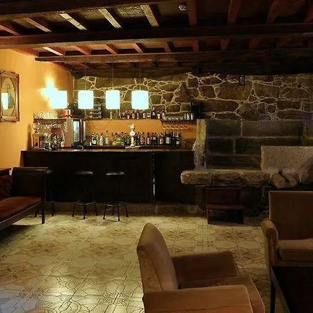 Pazo Larache 산타크리스티나데코브레스