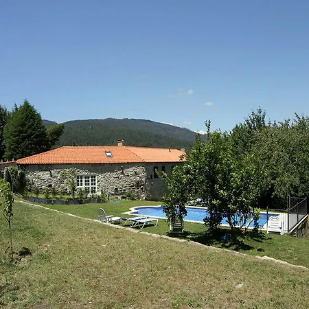 בית כפרי Pazo Larache *